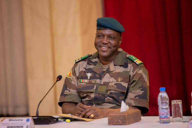 Le Gouvernement de la Transition prend note du Communiqué de presse par lequel le Bureau de Contrôle des avoirs étrangers du Département du Trésor des Etats Unis d’Amérique annonce des mesures restrictives unilatérales et extra territoriales contre des hautes personnalités et valeureux officiers supérieurs maliens sur la base d’allégation infondée.