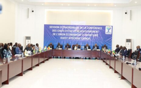 Concernant le Mali, la Conférence a décidé de la levée de sa suspension des Organes et Institutions de l'UEMOA prise le 09 janvier 2022.