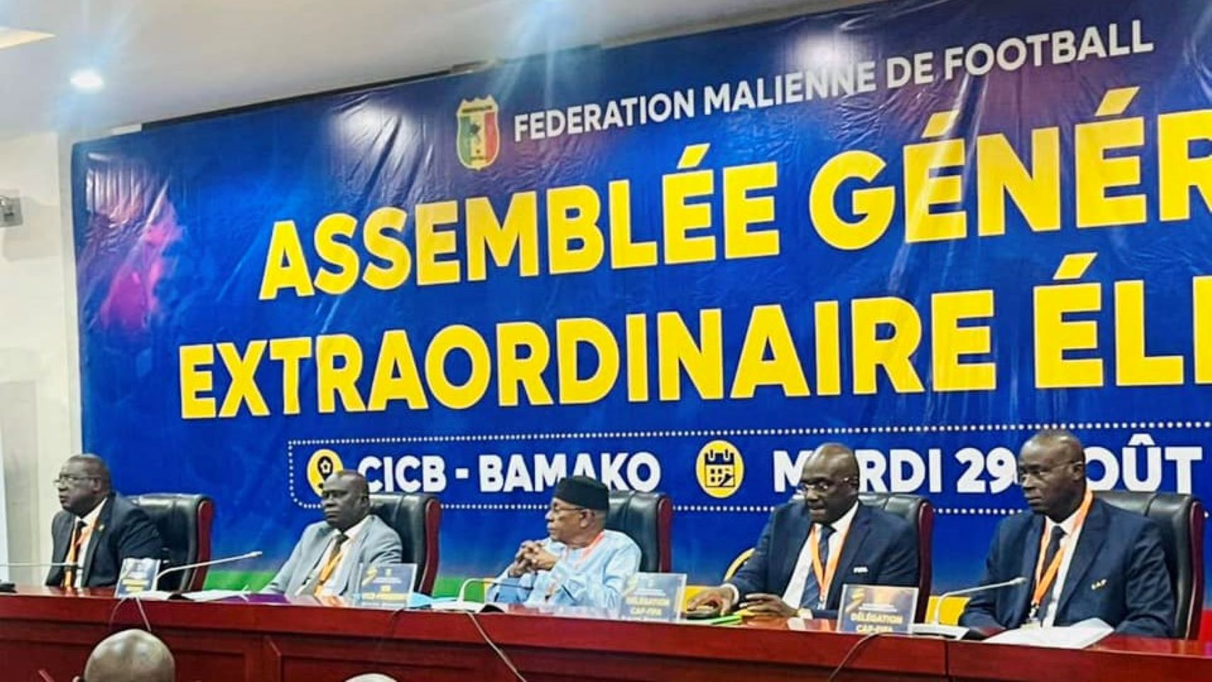 Alors que Mamoutou Touré dit Bavieux, le président sortant ait été réélu à la tête de la Fédération malienne de football (FEMAFOOT), le gouvernement promet de veiller au grain pour le respect des textes qui régissent le sport roi malien.