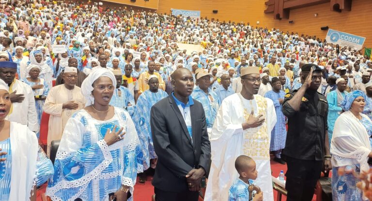 Face aux défis de l'heure, a déclaré M. Fané, la jeunesse malienne « doit tenir le flambeau pour informer, sensibiliser, former et briller pour son plein épanouissement afin d'apporter sa pierre à l'édification d'un Mali fort ». « Jeunes du Mali, le Mali sera ce que vous en ferez ! », a-t-il insisté.