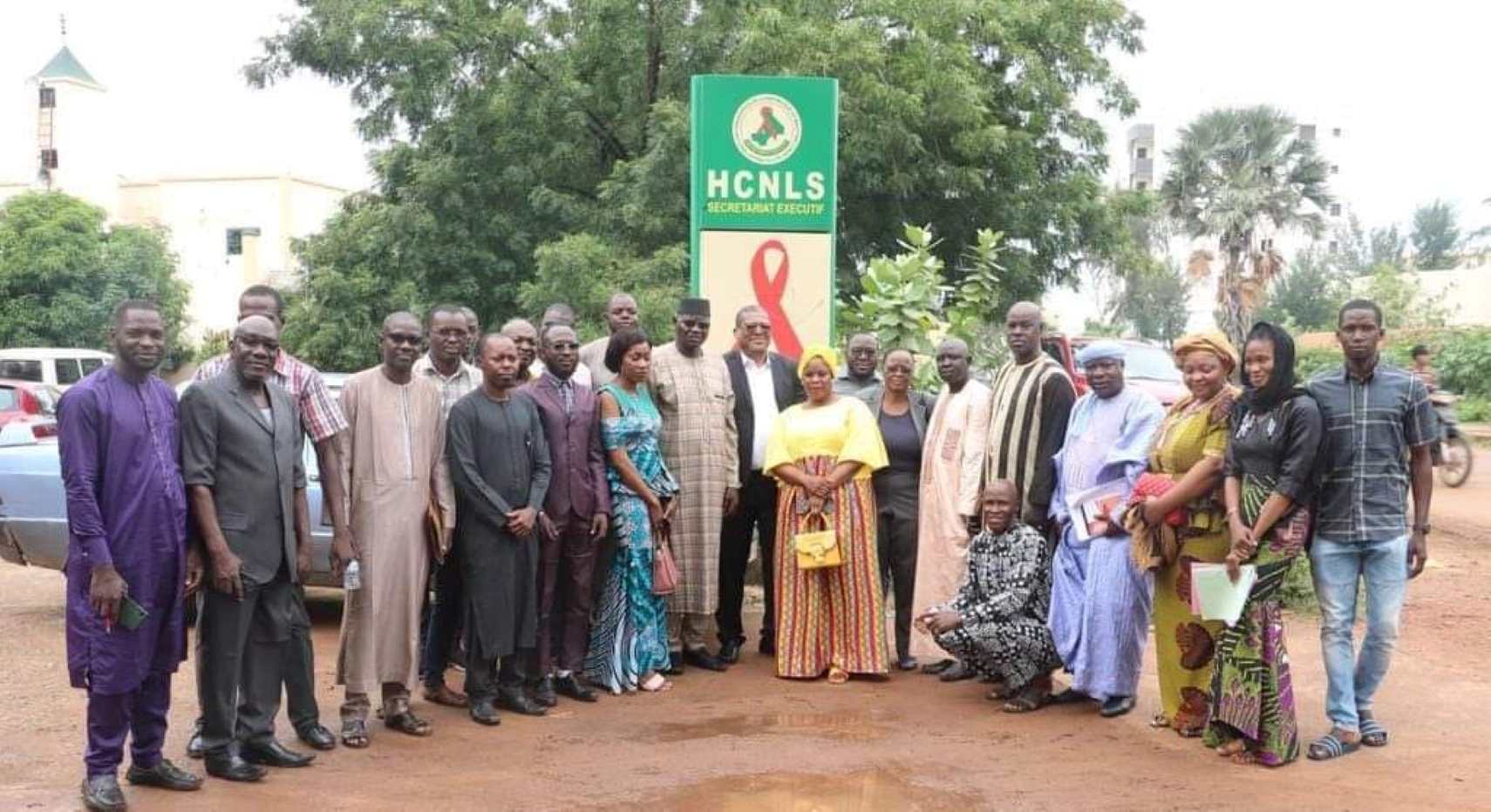 Après le discours introducteur du président de l'Association des journalistes de la presse libre du Mali (AJPLM), le Secrétaire Exécutif du Haut Conseil National de Lutte contre le Sida, Ichiaka Moumine Koné, a rappelé les objectifs ambitieux de l'atelier, notamment l'objectif de "zéro décès dû au VIH en 2030", "zéro nouvelle transmission" et "zéro discrimination". Ces objectifs sont cruciaux pour éliminer le VIH/Sida en tant que problème de santé publique d'ici 2030.