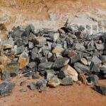 Pour augmenter les revenus de sa mine, le Mali a décidé de suspendre les exportations de lithium jusqu'à nouvel ordre afin de commencer à ravitailler les autres pays en minerai sous forme concentrée dès 2024, ce qui serait beaucoup plus rentable.