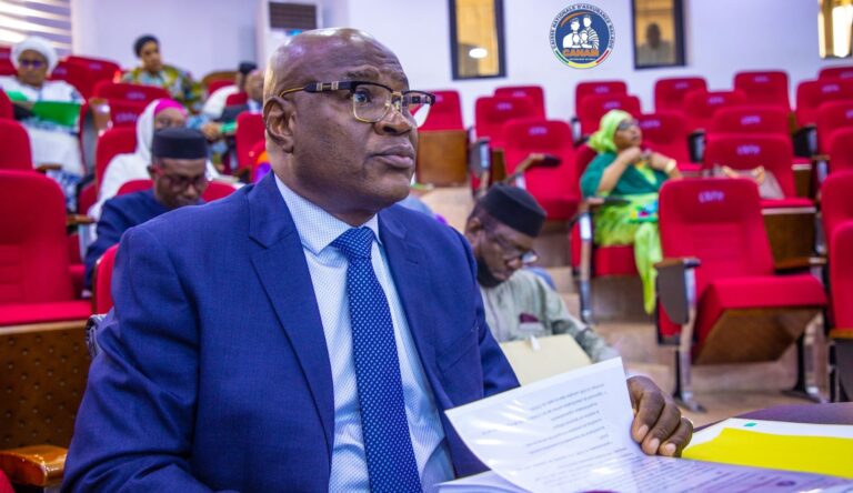 Concernant le budget de 2024, Pr. Kané a annoncé que le budget de la CANAM se chiffre en recettes et en dépenses à la somme 113 891 171 521 F CFA contre 99 267 019 682 F CFA en 2023, soit un accroissement de 14,73%.