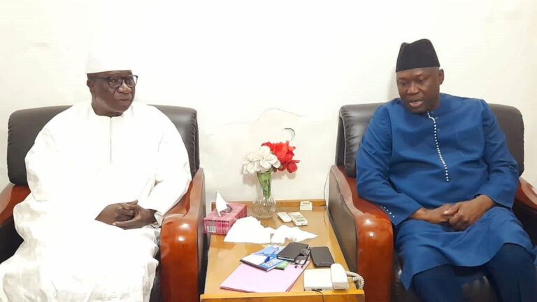 Afin de poursuivre la réflexion sur l'élaboration d'un projet politique commun, le Rassemblement Pour le Mali (BPN- RPM) et l’Adéma-Parti Africain pour la Solidarité et la Justice (Adema/P.A.S.J.) se sont accordés à mettre en place une commission de travail paritaire.