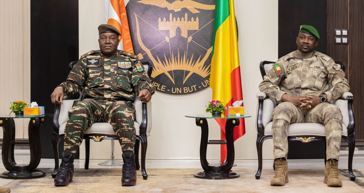 Le Chef d'État nigérien a également souligné l'engagement indéfectible des trois États membres de l'Alliance des États du Sahel (Mali, Burkina et Niger) en faveur du bien-être de leurs peuples, confiants en leurs dirigeants respectifs.