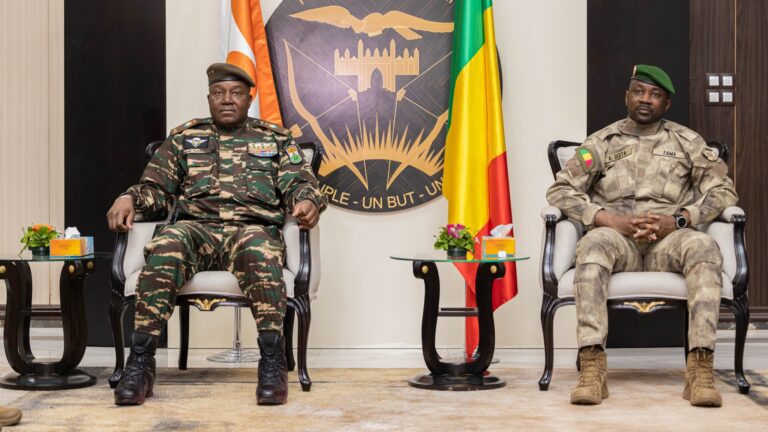 Le Chef d'État nigérien a également souligné l'engagement indéfectible des trois États membres de l'Alliance des États du Sahel (Mali, Burkina et Niger) en faveur du bien-être de leurs peuples, confiants en leurs dirigeants respectifs.