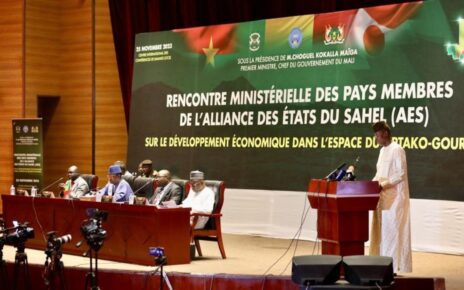 La réunion ministérielle de l'Alliance des États du Sahel sur le développement économique dans l'espace du Liptako-Gourma a marqué un pas significatif vers une coopération renforcée pour stimuler la croissance économique, renforcer la sécurité et promouvoir le bien-être des populations dans cette région cruciale de l'Afrique.