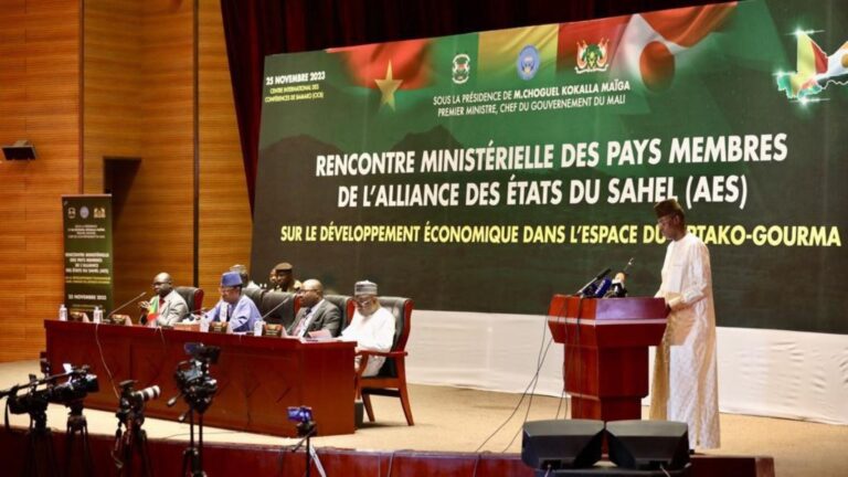 La réunion ministérielle de l'Alliance des États du Sahel sur le développement économique dans l'espace du Liptako-Gourma a marqué un pas significatif vers une coopération renforcée pour stimuler la croissance économique, renforcer la sécurité et promouvoir le bien-être des populations dans cette région cruciale de l'Afrique.