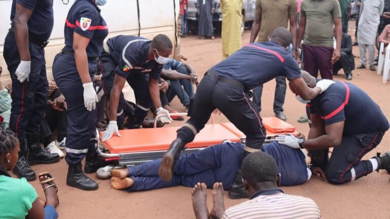 La sécurité routière est devenue un enjeu majeur, non seulement en raison du nombre élevé de victimes tuées, blessées ou handicapées à vie, mais aussi des coûts économiques considérables engendrés par ces tragédies, particulièrement dans les pays en voie de développement.