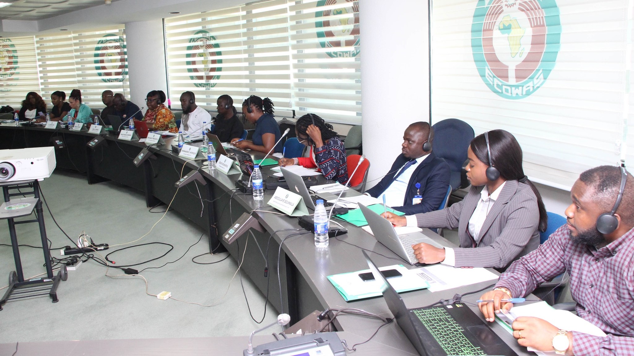 Le Commissaire Sow Sarr a souligné l'importance d'élargir le champ d'application du programme de volontaires de la CEDEAO à tous les États membres tout en faisant la lumière sur le prochain programme de l'organisation prévu pour 2024. Le Commissaire a insisté sur l'importance de tenir compte des besoins variés et des caractéristiques distinctes de chaque État membre, tout en assurant une répartition équitable des ressources selon les principes fondamentaux de la CEDEAO d'équité et d'équité.