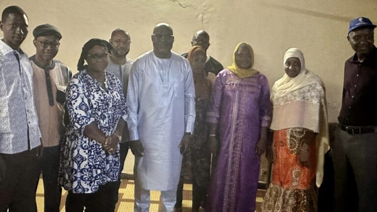 Le Médecin Général de Brigade Boubacar Dembélé, DG de la CANAM, a exprimé son soutien total à cette formation, encourageant vivement ses collaborateurs à en tirer le meilleur parti. Il a souligné l'importance de maîtriser les fonctionnalités du logiciel SIM SYSTEM, soulignant que cela contribuera à accroître l'efficacité opérationnelle de la CANAM.