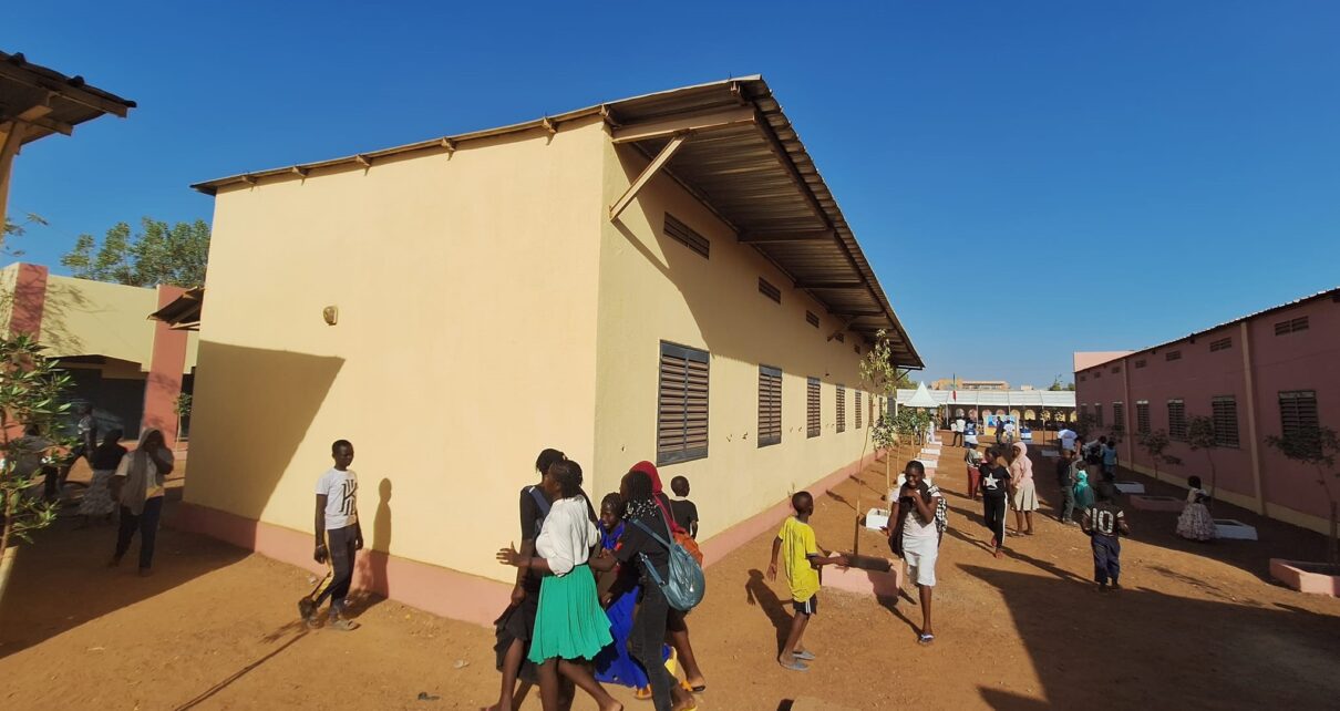 C'est l'occasion pour les représentants des régions, du district de Bamako et des missions diplomatiques de confronter leurs consensus respectifs à travers des discussions et des débats, en vue de dégager un consensus national sur les orientations de la refondation du système éducatif au Mali.