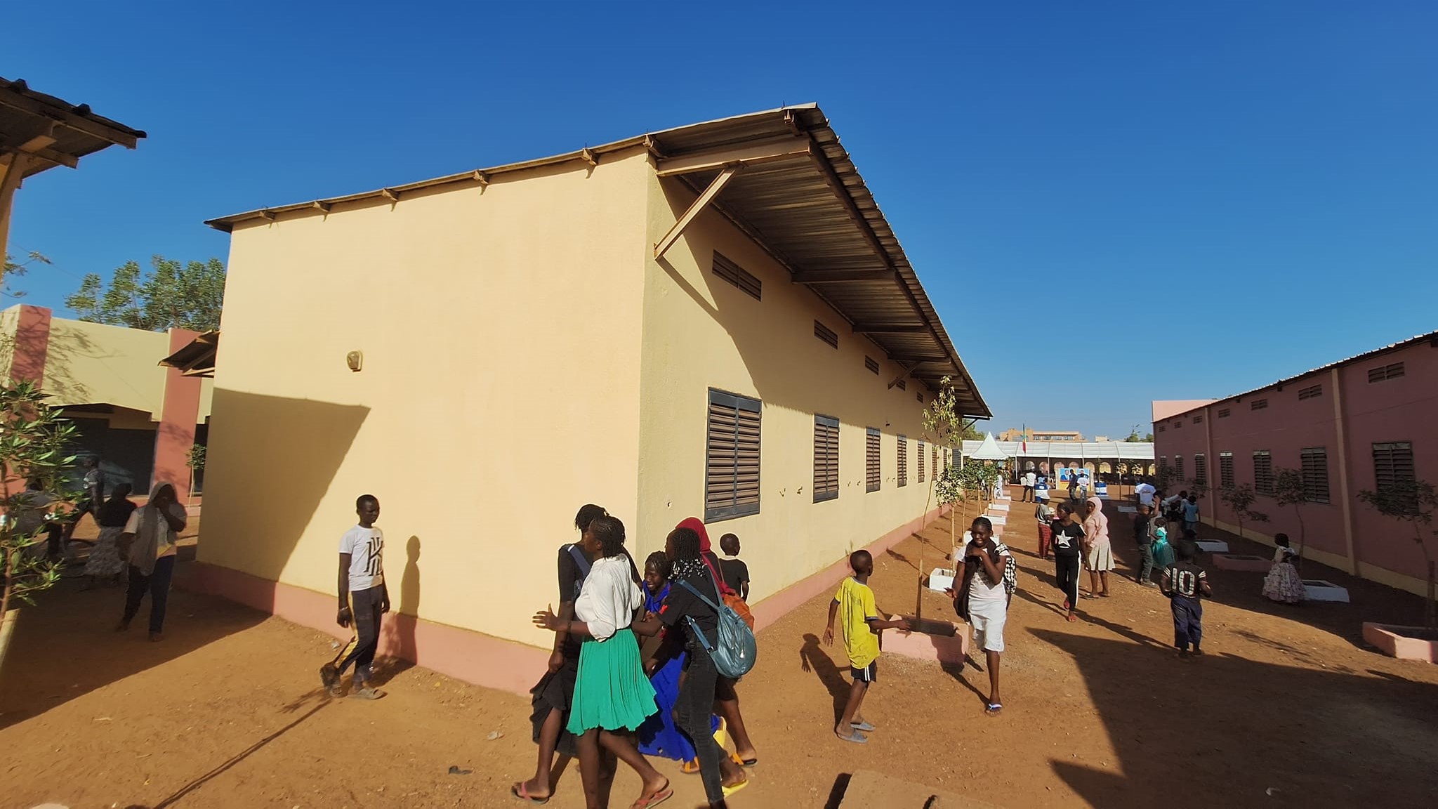 C'est l'occasion pour les représentants des régions, du district de Bamako et des missions diplomatiques de confronter leurs consensus respectifs à travers des discussions et des débats, en vue de dégager un consensus national sur les orientations de la refondation du système éducatif au Mali.