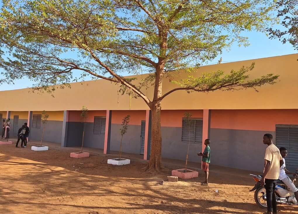 L'objectif principal est de "refonder" le système éducatif. C'est l'occasion pour les représentants des régions, du district de Bamako et des missions diplomatiques de confronter leurs consensus respectifs à travers des discussions et des débats, en vue de dégager un consensus national sur les orientations de la refondation du système éducatif au Mali.