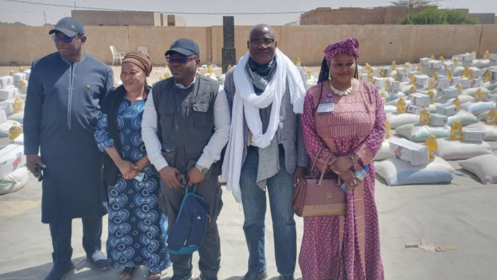 La présence du Directeur Général de la CANAM, le Général de Brigade Boubacar Dembele, aux côtés de la délégation ministérielle, souligne l'engagement de cet organisme dans les efforts pour répondre aux besoins des populations les plus vulnérables.