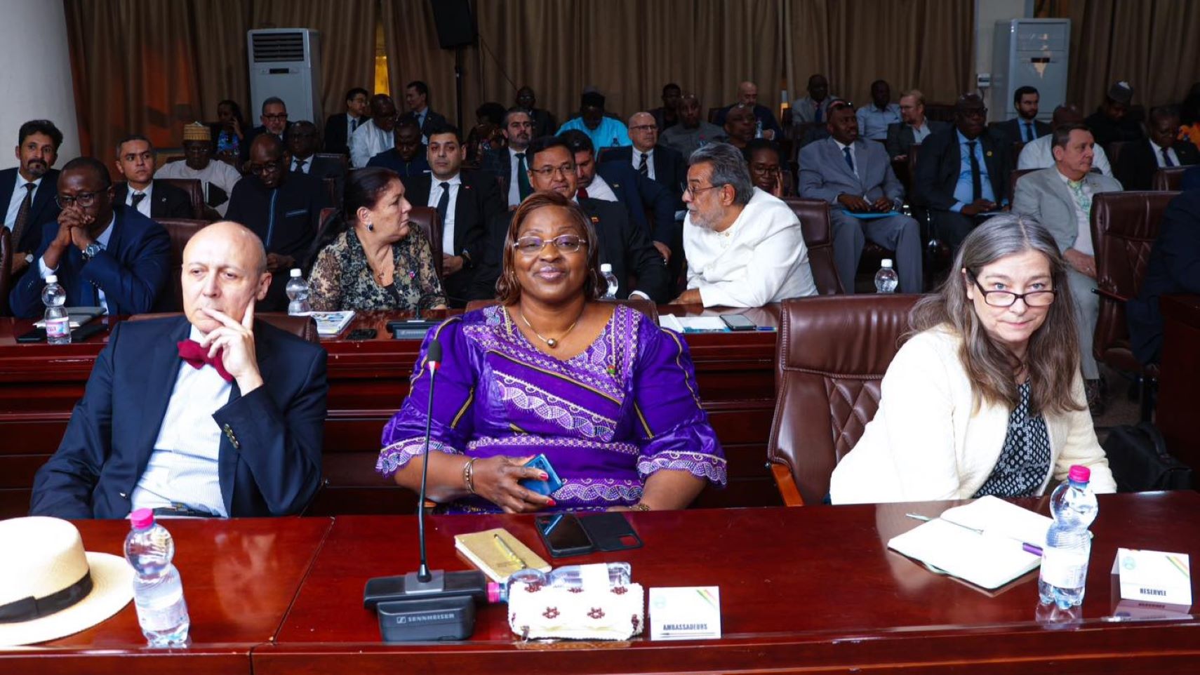 Les discussions ont été articulées autour de quatre thèmes majeurs, abordant notamment la situation du processus de paix au Mali à la lumière de l'expiration de l'Accord pour la paix et la réconciliation issu du processus d'Alger, le retrait du Mali de la CEDEAO, le processus de retrait de la MINUSMA et l'établissement de l'Alliance des États du Sahel.