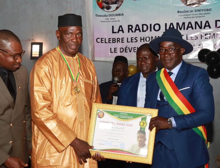 A l’issue de cette soirée palpitante, le Directeur Régional de l’INPS Mopti, Diango Dembélé a été sacré 3è à l’issue du dépouillement du jury.