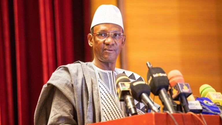 Notre pays est à la croisée des chemins. Il est engagé dans une transition politique qui se veut une transition de rupture radicale afin de refonder l’Etat, de renforcer son indépendance, sa souveraineté, son intégrité territoriale et de restituer à notre peuple son honneur et sa dignité