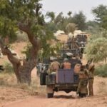 L'opération de récupération, qui s'est déroulée ce samedi 24 février 2024, a été menée avec succès par une reconnaissance offensive des forces maliennes. Cela a permis de retrouver le véhicule en question, un « Hilux immatriculé BY 3390 MD, appartenant à l'ONG SWEED Mali ».