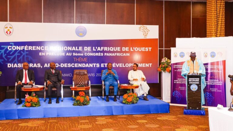 Soulignant la nécessité de soutenir le rôle de l’Union Africaine en tant que point focal et centre de coordination des initiatives de la diaspora sur le continent. La conférence régionale de l’Afrique de l’ouest recommande : - La création d’un cadre institutionnel à l’échelle de l’Afrique pour la représentation des diasporas africaines et des Afro-descendants ainsi que ses démembrements par continent en vue de renforcer leur engagement en vue de la renaissance et du développement du continent africain. - L’établissement de la cartographie complète des diasporas africaines et des Afro-descendants. - La mise en place d’un cadre et des mécanismes de coordination, de collaboration et de soutien pour les diasporas africaines et les Afro-descendants en vue d’une meilleure mobilisation de leur potentiel en matière d’investissement, d’entrepreneuriat, de partage de connaissances notamment de transfert de technologie.