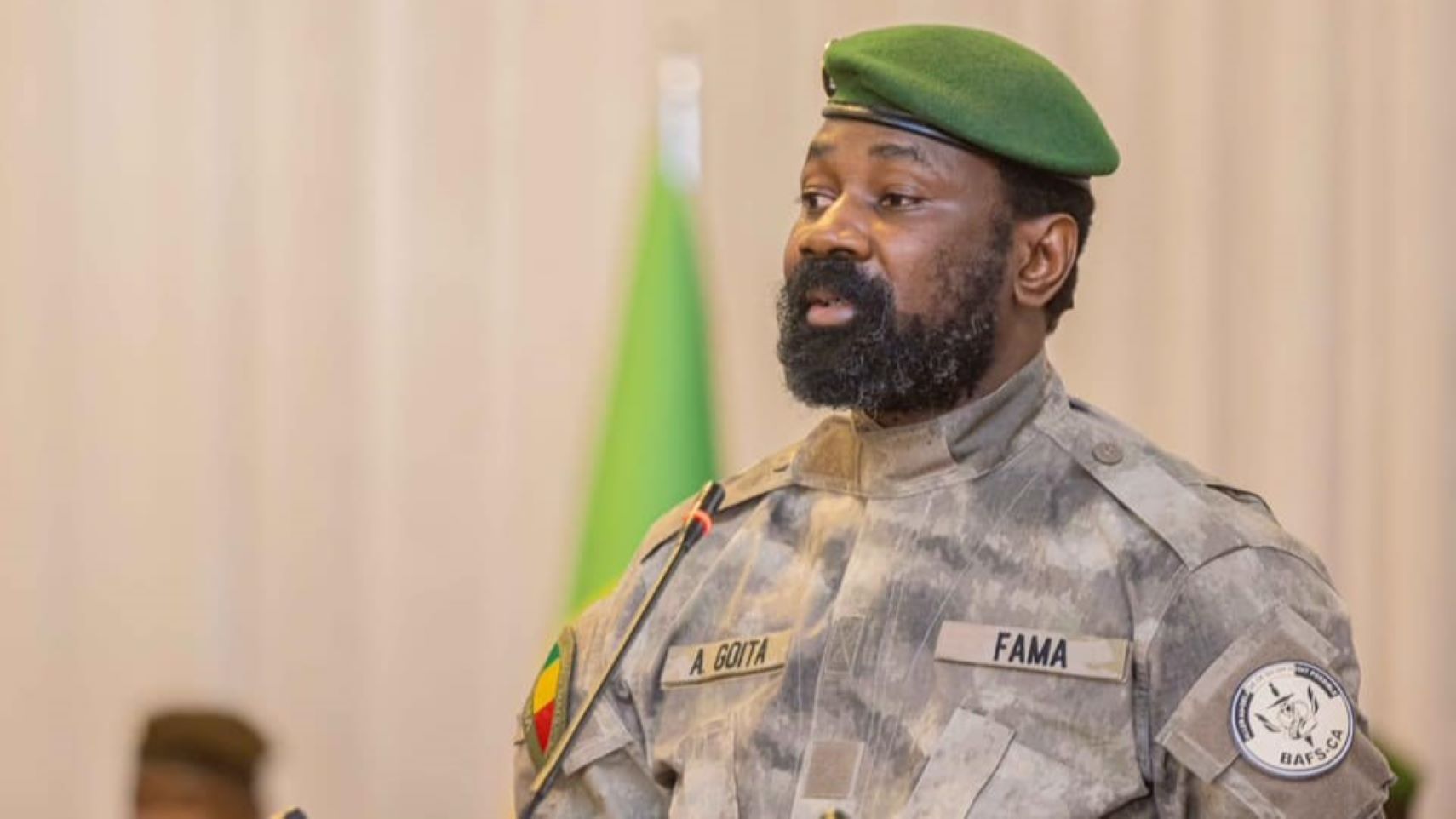 « Ma satisfaction est d’autant plus grande que vous avez réussi, sans incident majeur, le retrait des forces étrangères du Mali après une décennie de présence inefficace ».