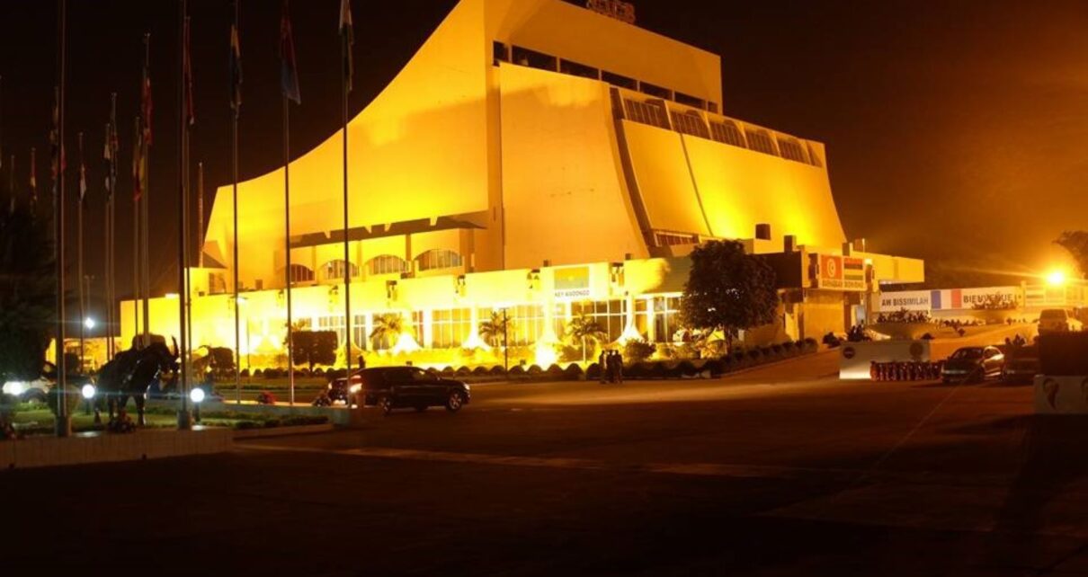 Véritable temple des grands événements au Mali, à en croire le ministre Andogoly Guindo, le CICB demeure sans conteste la vitrine de l'hospitalité légendaire malienne. Plus qu'un palais des congrès, le CICB abrite depuis plus de trois ans, le siège de l'une des plus grandes institutions du pays, dont le Conseil National de Transition (CNT).