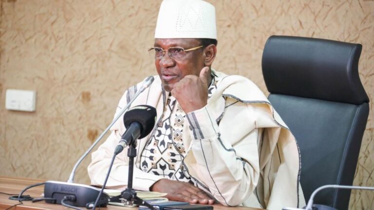 Selon les responsables des partis politiques présents, la rencontre initiée par le Premier ministre , la seconde du genre, après celle du lundi 18 mars , vient à point nommé. Toujours selon eux, cette reprise de cadre de concertation avec les partis politiques servira notamment à fédérer les acteurs et à mieux consolider les acquis. Les échanges francs et directs ont également porté sur les défis sécuritaires ainsi que sur les réformes politiques et institutionnelles entreprises par le gouvernement de Transition. Des réalisations qui ont été unanimement saluées par les participants.