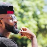 Désolé de vous annoncer que ceci marque un terme à tout ce qui concerne Mali Ko (problèmes politiques maliens) dans ma musique et je ne répondrai à aucune question qui vas dans ce sens, pour la tranquillité de ma famille et proches.