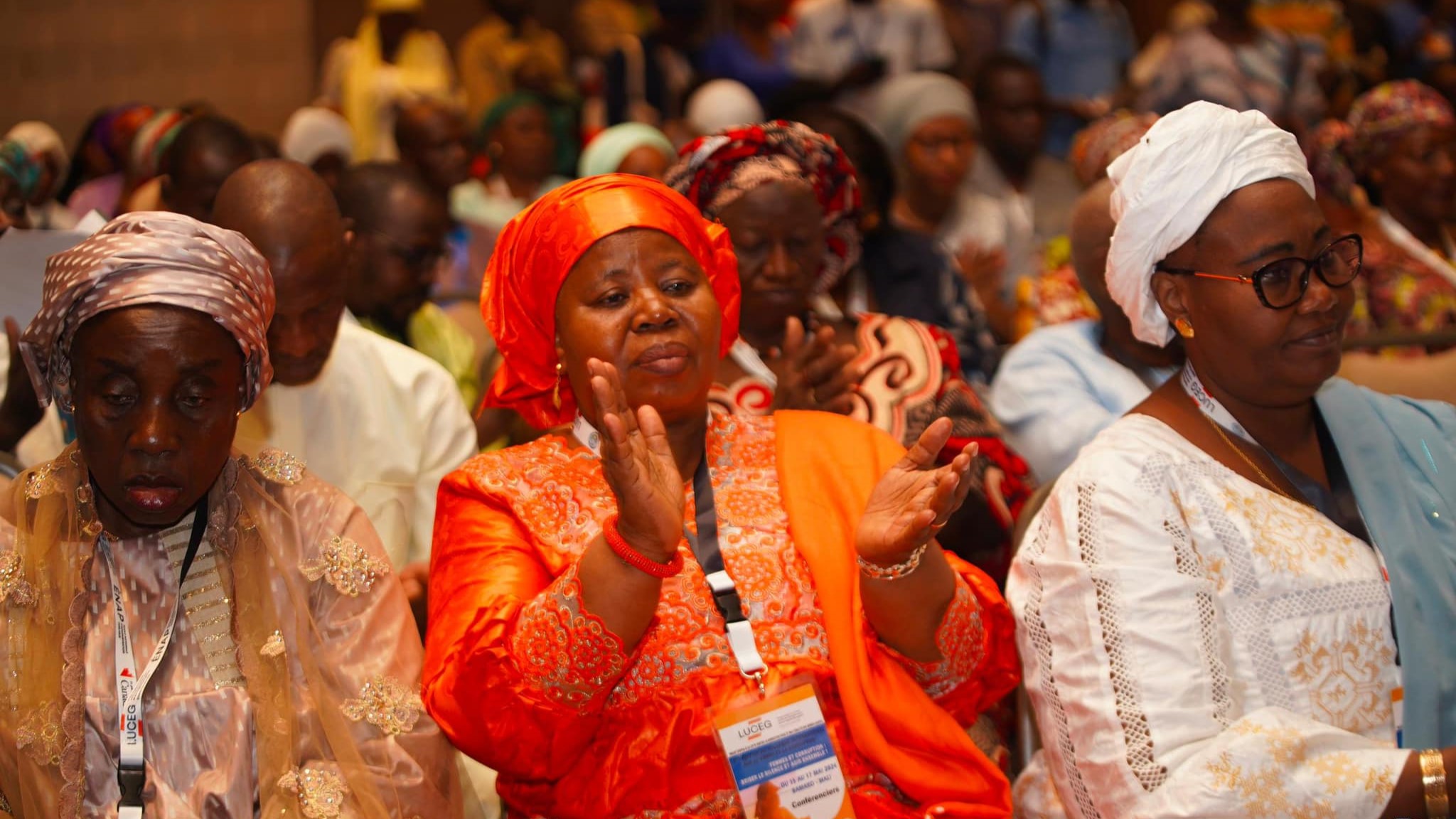 "Les femmes sont souvent confrontées à des stéréotypes sexistes qui entravent leur pleine participation à la vie publique", a déclaré le Garde des Sceaux, soulignant qu’une meilleure représentation féminine dans les instances décisionnelles favorise les investissements sociaux.