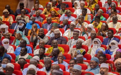 A quelques heures de la fin du dialogue inter-maliens, des questions taraudent les esprits. Un boulevard s’ouvrira-t-il pour Colonel Assimi Goïta ? L’appel incessant de sa candidature sera-t-il acté ? Tout le monde retient son souffle en attendant la décision du DIM, ce vendredi.