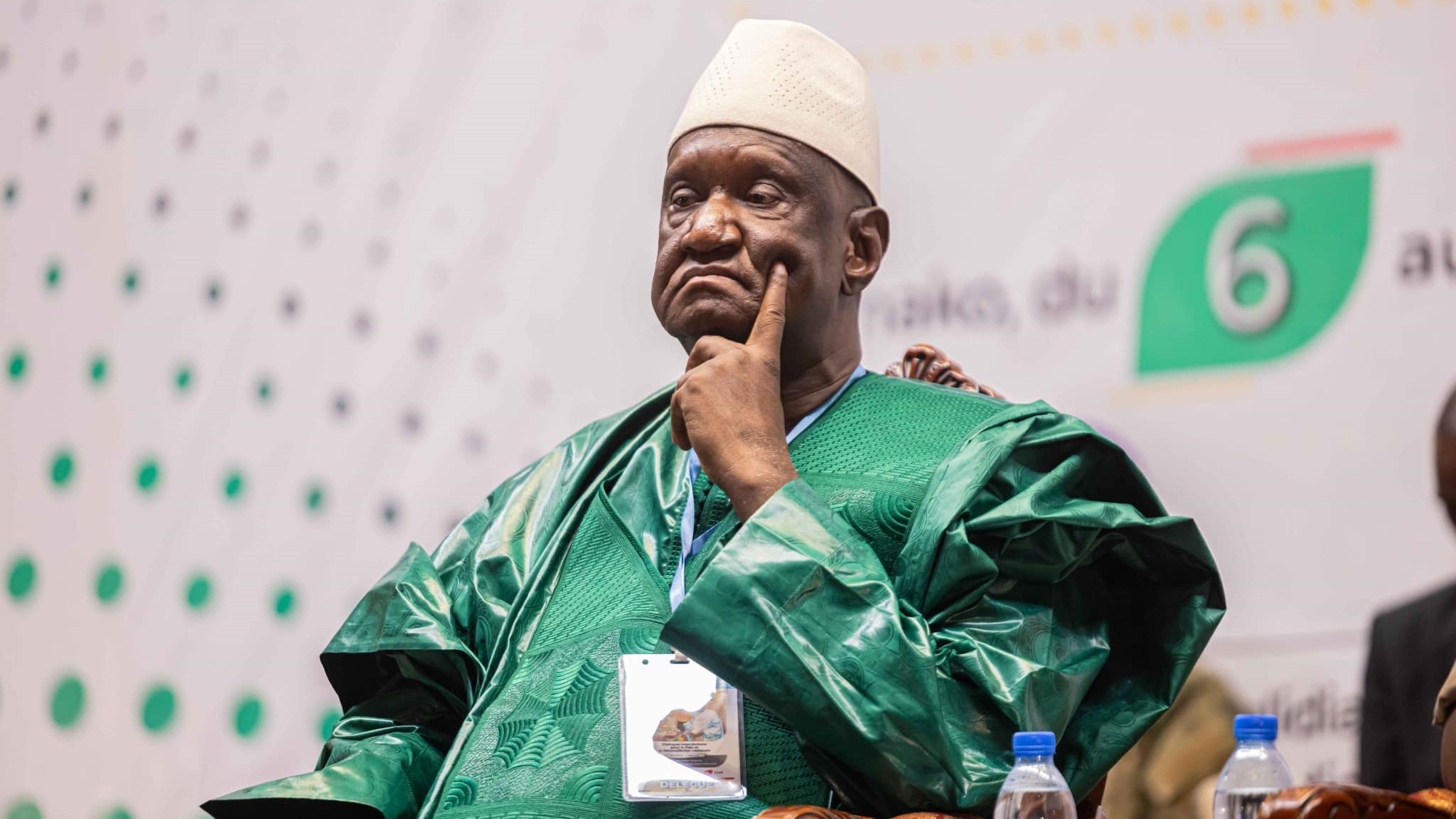 La phase nationale du Dialogue Inter-Maliens qui démarre ce matin regroupe les membres du Comité de Pilotage, les Délégués venus des Régions, du District de Bamako, des pays d’accueil des communautés maliennes établies à l’extérieur, de nos universités, des institutions de la République, de l’ensemble nos forces vives. Ensemble, les participants passeront en revue les conclusions et recommandations issues des phases précédentes, à l’intérieur du pays comme dans les Ambassades et Consulats