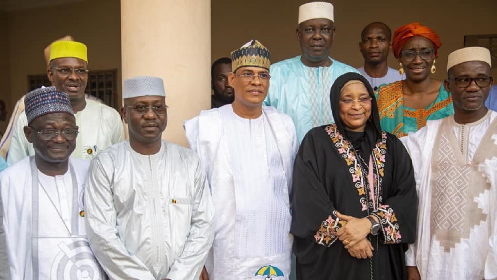 Prenant la parole, le médecin colonel, Assa Badiallo TOURE, a rendu grâce à Allah, le tout puissant, le tout miséricordieux, pour avoir permis cette rencontre de présentation des vœux pour la Tabaski 2024. Occasion pour elle de prodiguer de sages et pertinents conseils à ses collaborateurs en les invitant à privilégier la communication et prendre davantage en compte la valeur intrinsèque des agents dans les nominations.