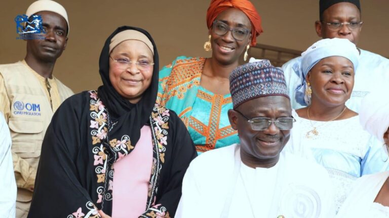 Pour cette occasion, les responsables de tous les services affiliés au département notamment les OPS dont le Directeur Général de l’INPS, M. Ousmane Karim COULIBALY, le DG de la CANAM, de la CMSS, de l’ANAM, du Développement Social, ainsi que les directeurs des hôpitaux, tous ont répondu présent.