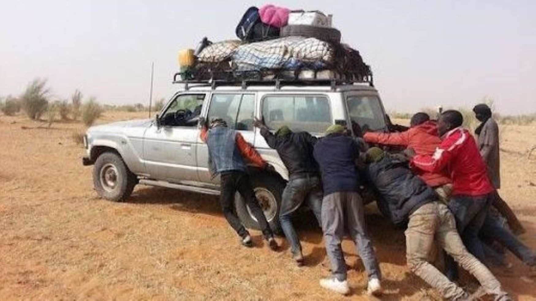 Le drame s’est produit ce samedi 29 juin 2024 dans la matinée sur la RN-18. Le véhicule qui avait quitté Gao vers 06h 30 était en partance pour Bourem quand soudainement il s’est renversé.