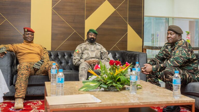 Ce sommet historique pose les jalons de la coopération et l'intégration des pays du Sahel, unis face aux défis communs et déterminés à assurer un avenir prospère et sécurisé pour leurs populations.