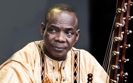 Ambassadeur de la culture malienne, Toumani Diabaté est une icône de la musique africaine, auteur de plus d’une dizaine d’albums, deux fois titulaire du Grammy Awards et d’autres distinctions prestigieuses à travers le monde. Selon nos informations, l’enterrement est prévu ce samedi à 16H dans la grande famille à N’Tomikorobougou.