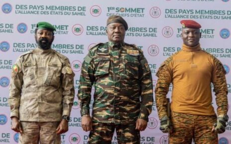 Les trois (03) Chefs d'Etat ont fait un tour d'horizon du contexte géopolitique de la sous-région ouest-africaine et examiné la situation sécuritaire dans l'espace de l'Alliance. Ils se sont également penchés sur l'opérationnalisation de l'Alliance des Etats du Sahel ainsi que sur les questions de développement