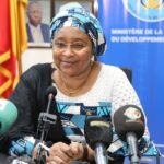 « L’heure n’est pas à la panique, mais plutôt à la mise en œuvre diligente des mesures édictées » sont les mots prononcés par le ministre le Colonel Assa Badiallo Touré. Et d’ajouter « que même si notre pays n’a enregistré aucun cas de variole de singe à ce jour… il ne faut pas baisser les bras, il faut prendre toutes les mesures nécessaires pour maintenir le cap de zéro cas décelé au Mali. Cela implique de se lever tôt pour avoir plus de chance d’éviter la propagation du virus ».