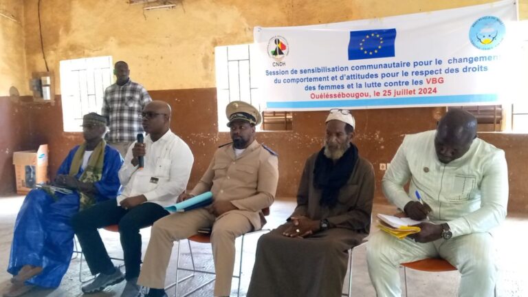 Pour ce faire, il a expliqué que l'une des sources importantes des droits humains provient du Mali (Charte de kurukanfuga) depuis 1236.