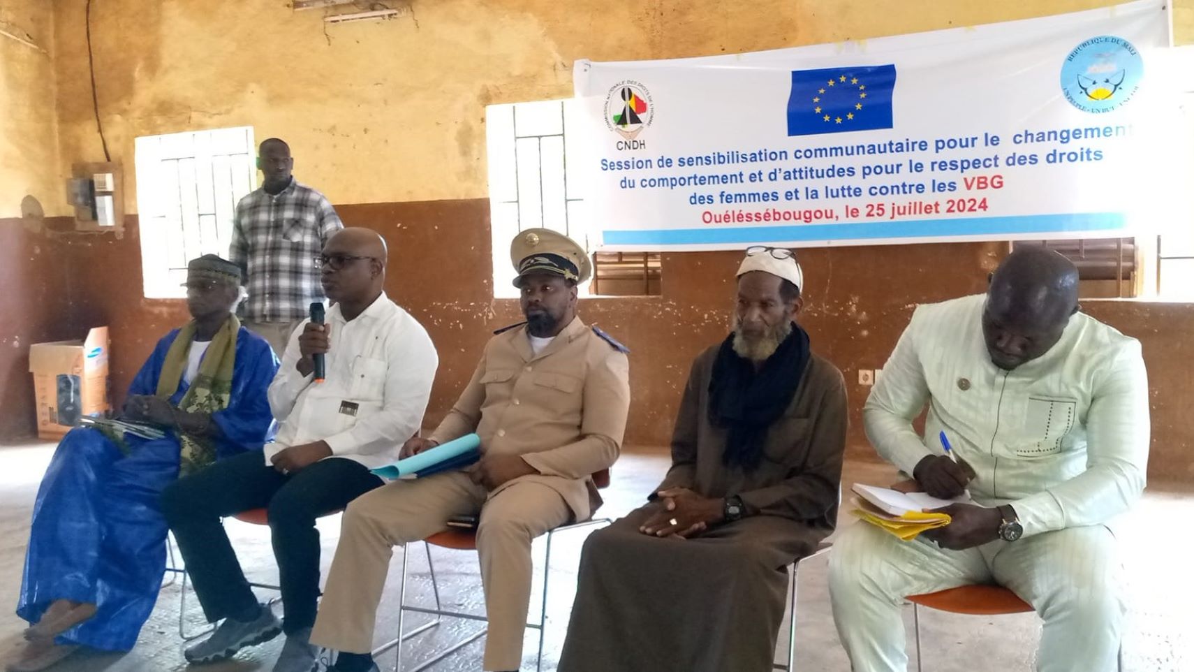 Pour ce faire, il a expliqué que l'une des sources importantes des droits humains provient du Mali (Charte de kurukanfuga) depuis 1236.