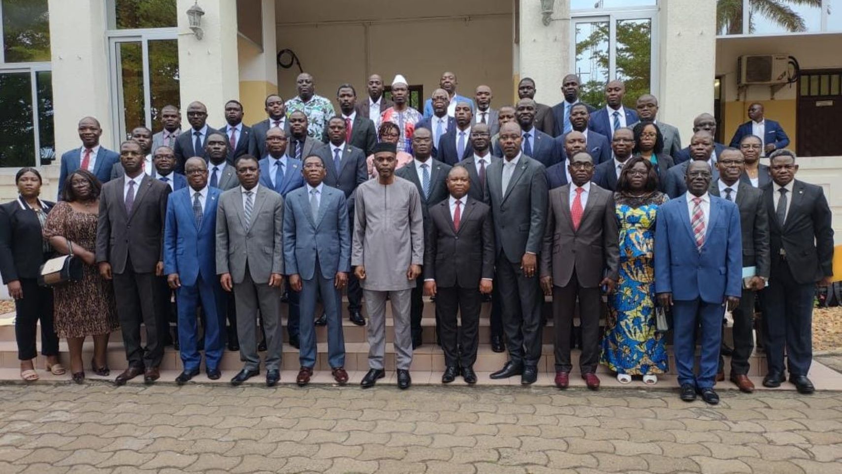 La conférence a servi de cadre pour entretenir les représentants du Togo à l’extérieur sur plusieurs sujets d’intérêt national, notamment la Constitution de la Ve République, la mise en œuvre de la feuille de route gouvernementale, le programme d’urgence et de renforcement de la résilience des populations dans la région des savanes, l’optimisation de la diaspora dans le développement national, le 9e congrès panafricain de Lomé, la gestion financière et comptable des ambassades ainsi que les nouvelles procédures de visa pour le Togo.