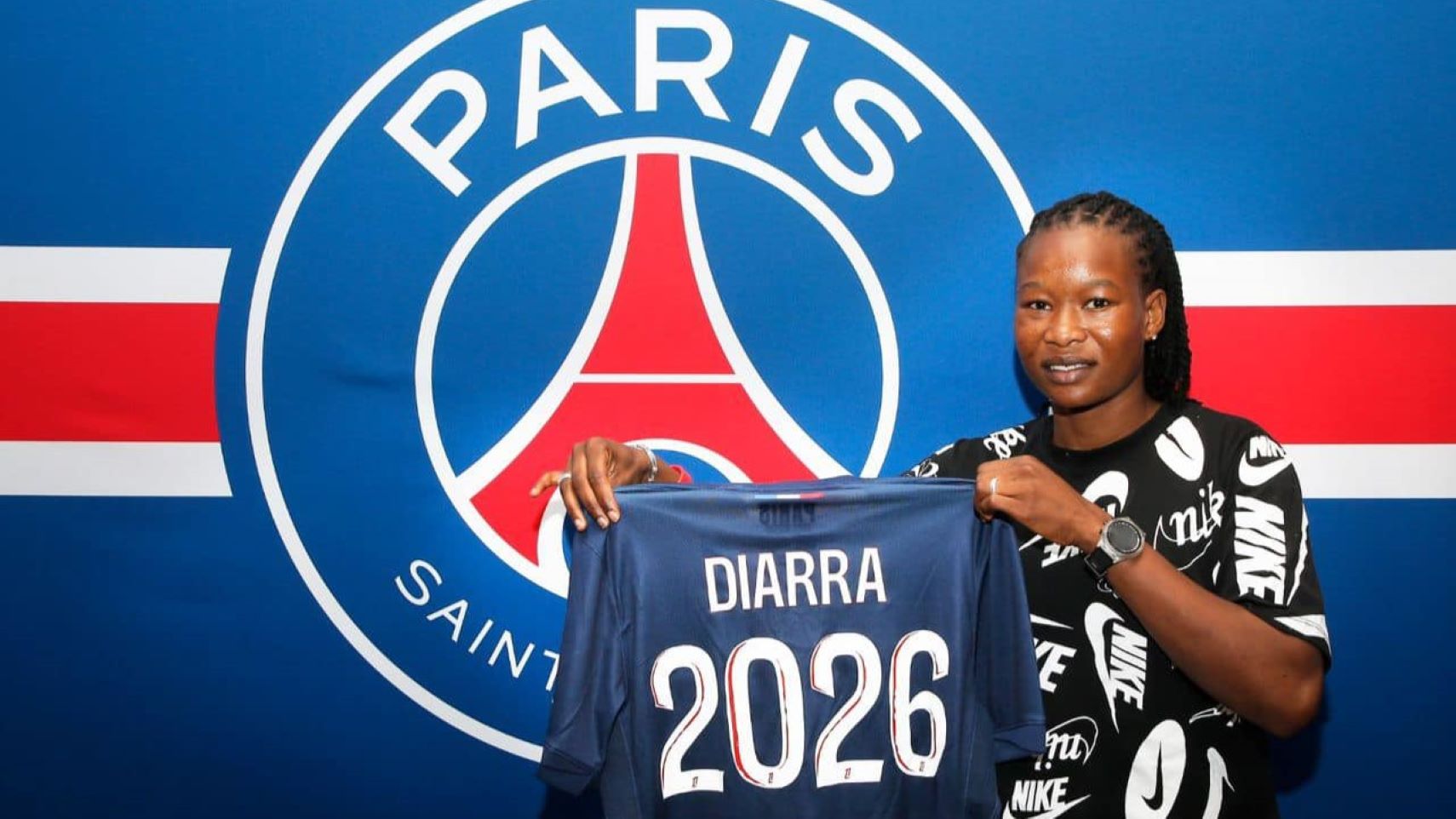 Agueicha Diarra s’est notamment illustrée la saison dernière au Maroc, sous les couleurs de Casablanca SC, en devenant la meilleure buteuse du championnat avec un impressionnant total de 30 buts inscrits en 26 rencontres. Cette performance remarquable a attiré l’attention des dirigeants du PSG, qui n’ont pas hésité à lui offrir cette opportunité de poursuivre sa carrière au plus haut niveau.