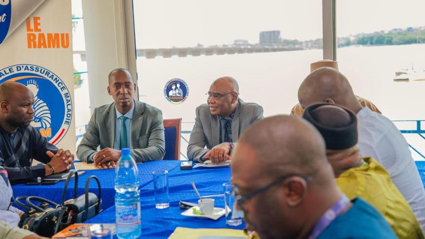 Quant au Médecin Général de Brigade Boubacar DEMBÉLÉ qui a exprimé sa reconnaissance envers le syndicat quant à son engagement sans faille dans la réussite des missions assignées à la CANAM. Il a aussi fait part de son entière disponibilité à accompagner le comité syndical dans l’atteinte de ses objectifs au profit des travailleurs.