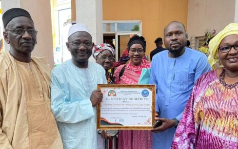 Cette participation de l’INPS à cette commémoration a été l’occasion pour le premier responsable de l’institut de présenter le régime de l’Assurance Volontaire à cette organisation regroupant des associations de femmes qui mènent des activités génératrices de revenus. Il s’agissait aussi d’encourager les membres du ROCP à venir souscrire.