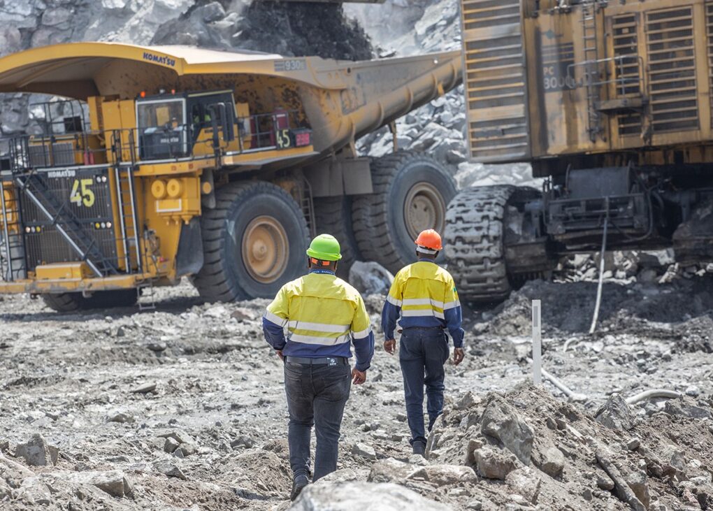 Le ministre de l'Economie et des Finances et le ministre des Mines informent l'opinion publique nationale et internationale que le groupe Barrick Gold n'a pas honoré les engagements auxquels il a souscrit dans l'accord conclu et dont la mise en œuvre a commencé le 04 octobre 2024.