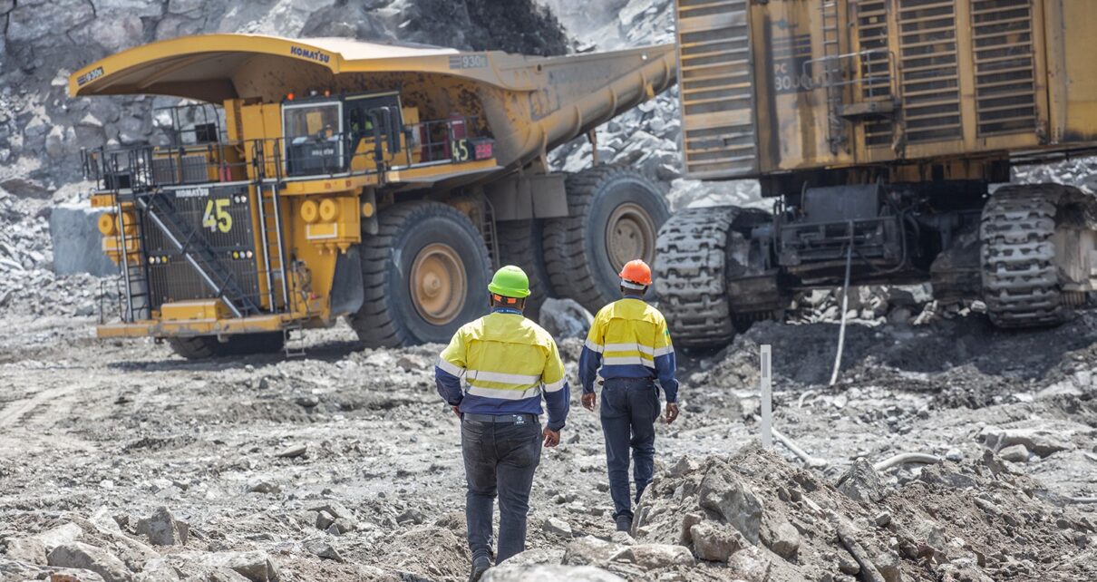 Le ministre de l'Economie et des Finances et le ministre des Mines informent l'opinion publique nationale et internationale que le groupe Barrick Gold n'a pas honoré les engagements auxquels il a souscrit dans l'accord conclu et dont la mise en œuvre a commencé le 04 octobre 2024.