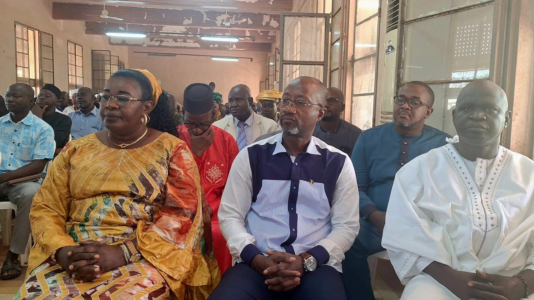 Dans une ambiance conviviale et empreinte de reconnaissance, la Journée mondiale de l’enseignant 2024 au Mali s'est déroulée sous le signe de l’hommage et de la valorisation du travail inestimable des éducateurs, ces artisans de la construction des citoyens et des leaders de demain.