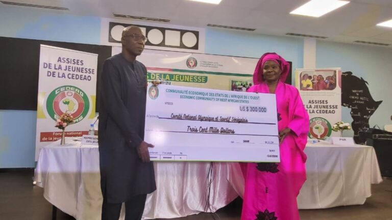 Ce geste symbolique reflète un soutien financier significatif et l'engagement de la CEDEAO à aider le Sénégal dans le succès de cet événement sportif mondial, visant à autonomiser les jeunes et à promouvoir les valeurs universelles de l'Olympisme.