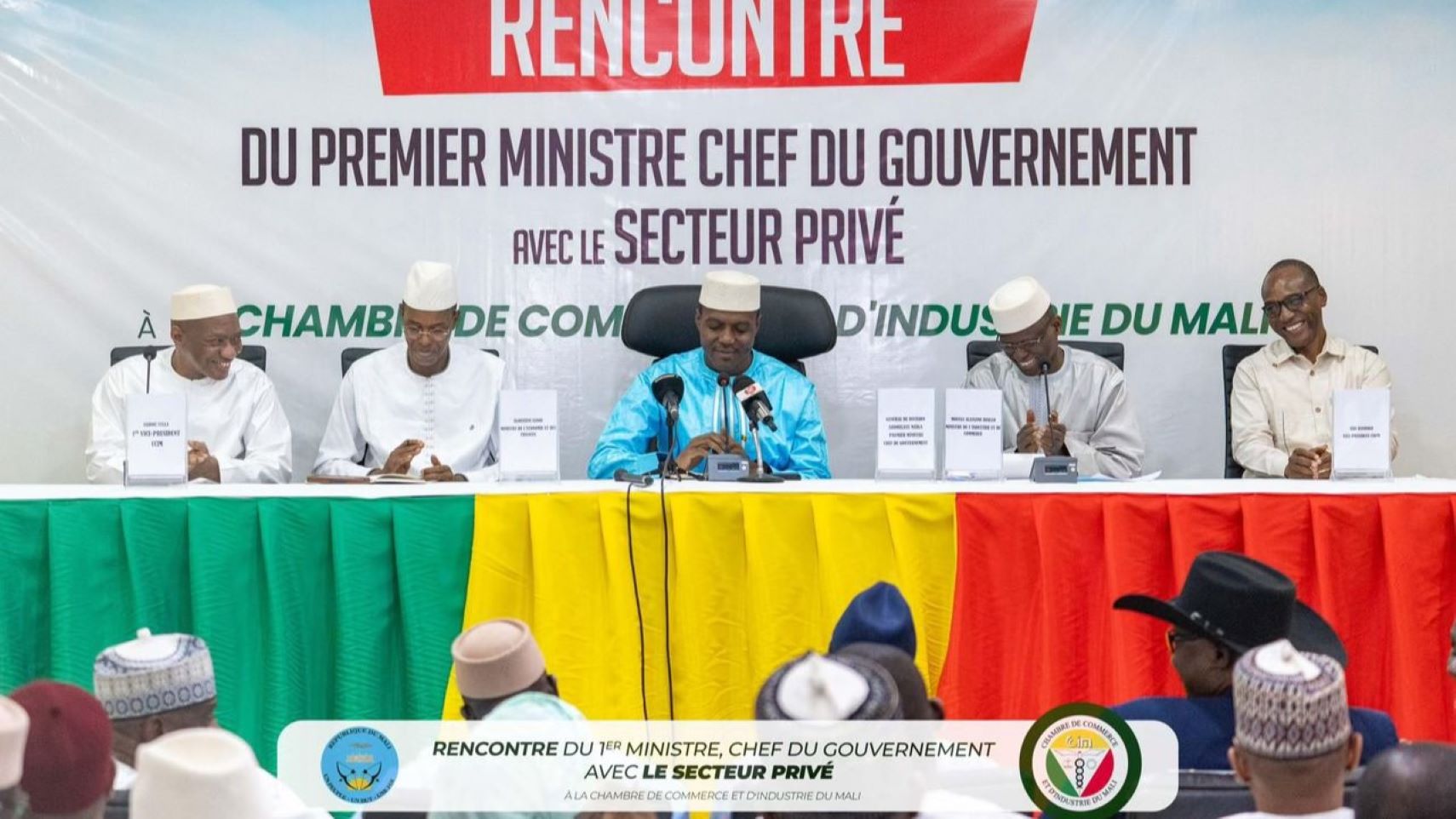 le Premier Ministre, Chef du Gouvernement a fait des annonces phares notamment, la création d’un cadre de concertation État - Secteur privé composé de l’ensemble des parties prenantes du secteur privé dont la première réunion est prévue pour le 12 Décembre prochain sous la présidence de M. le Premier Ministre lui-même.