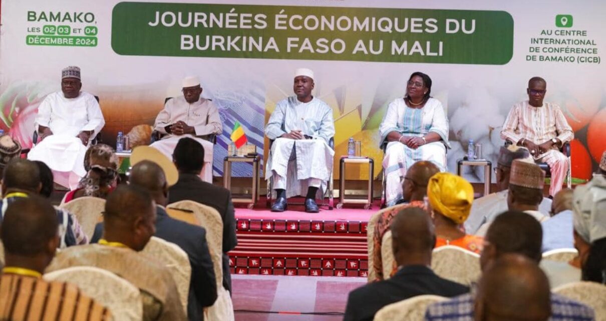 Placé sous le signe de la Confédération des États du Sahel (AES), cet événement a été, selon Mme Julienne Dembélé/Sanon, Ambassadeur extraordinaire et plénipotentiaire du Burkina Faso au Mali, une opportunité privilégiée pour mettre en avant le savoir-faire burkinabè, tout en favorisant les échanges et les partenariats économiques axés sur la création de richesse.